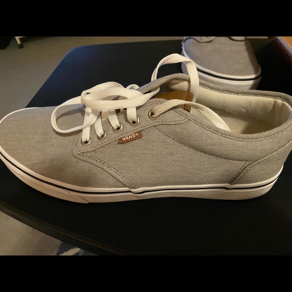 Van’s 10.5 shoes with minimal wear.
